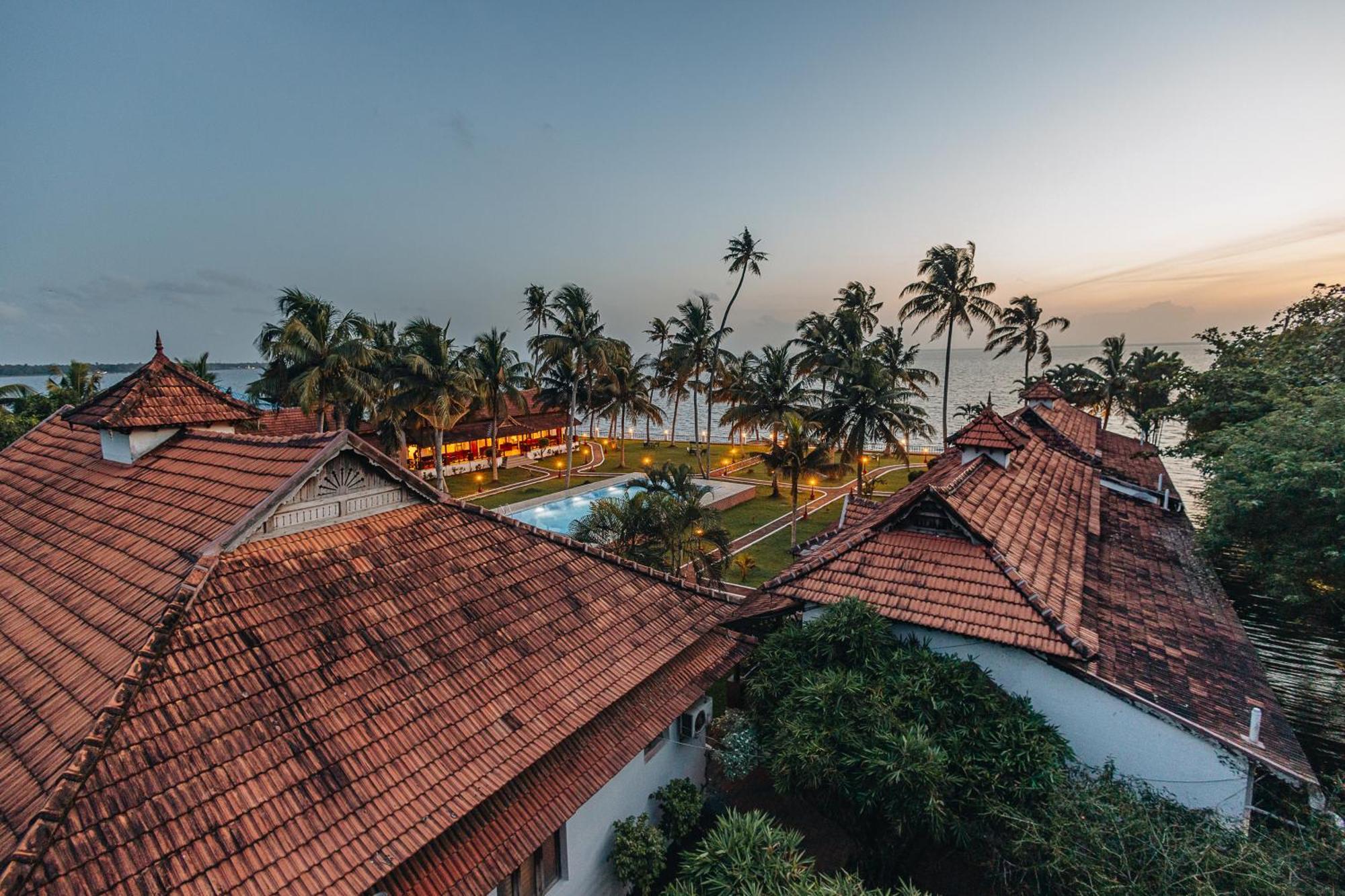 Cocobay Resort Kumarakom Exterior photo